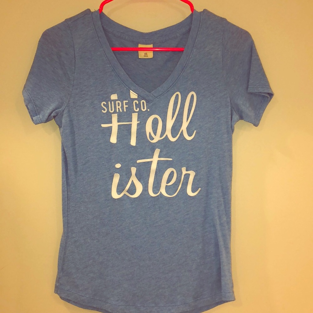 Fitted v-neck t-shirt